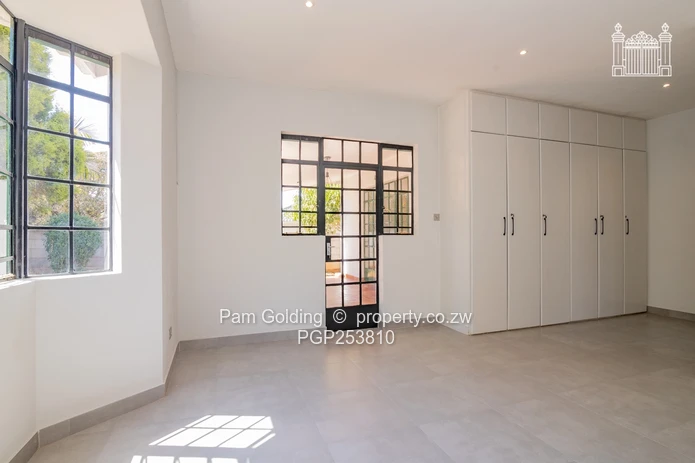 Recently Renovated 3-Bedroom Cluster Colne Valley