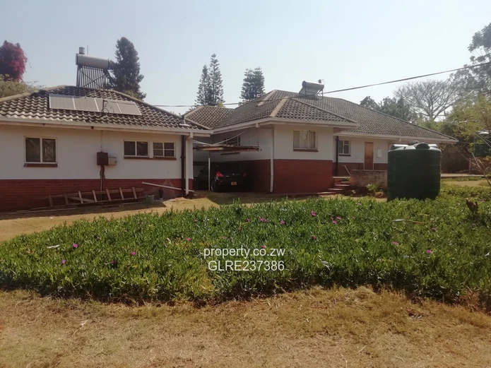 House to Let. Kamfinsa (Greendale) Commercial/ Residential Use 