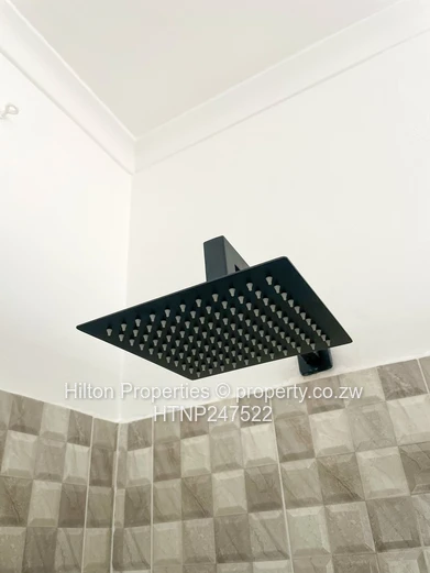Marlborough 2-Bed Garden Flat — Veranda, Borehole & Lawn