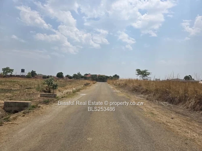 2000sqm stand for sale in pomona Estate Harare