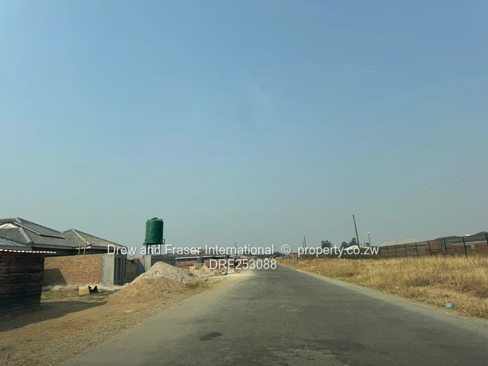 600 m² Stand on Tarred Main Road — Gated Erasmus Park
