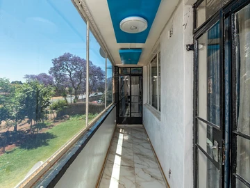 3 Bedroom Flat & Apartment