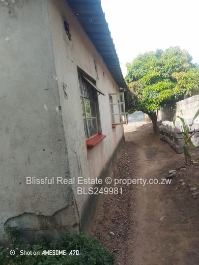 4 roomed core house for sale in mufakose