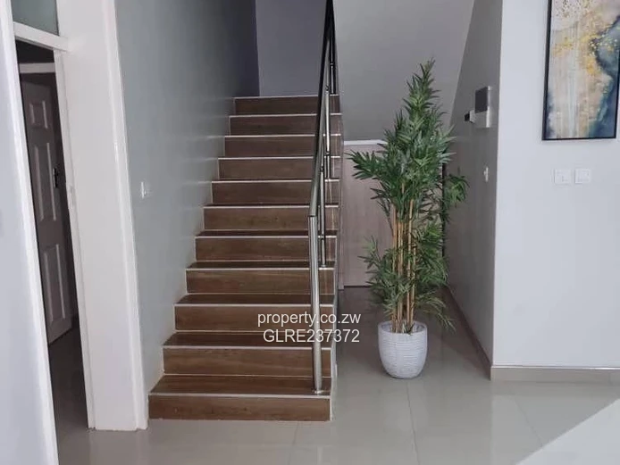 Greencroft Duplex Flat to Rent