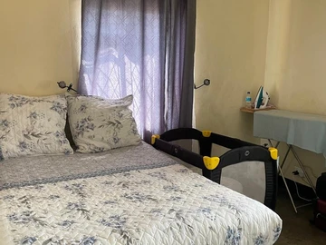 2 Bedroom Flat & Apartment