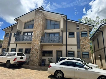 3 Bedroom Flat & Apartment