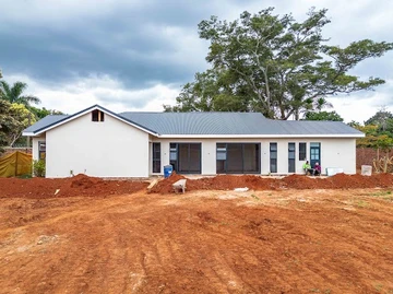 5 Bedroom Garden Flat
