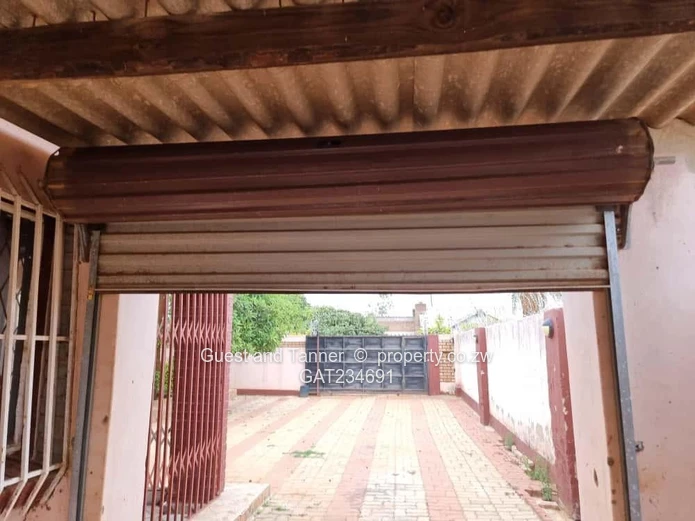 3 BR House for Sale - Emganwini near Bulawayo