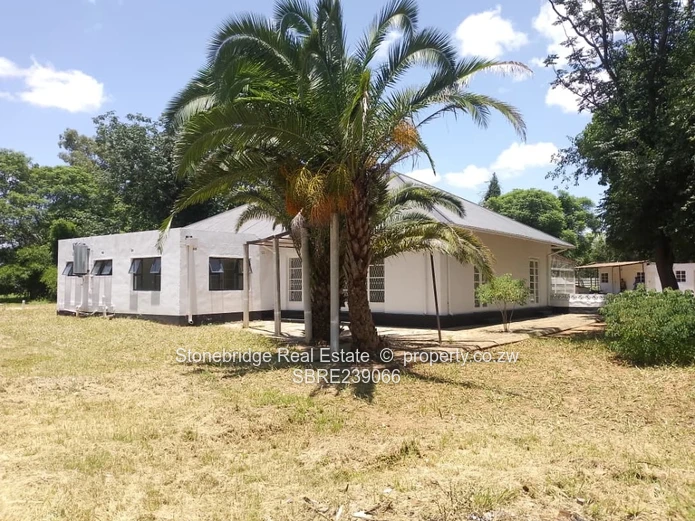 4 Bedroomed House to rent in Riverside