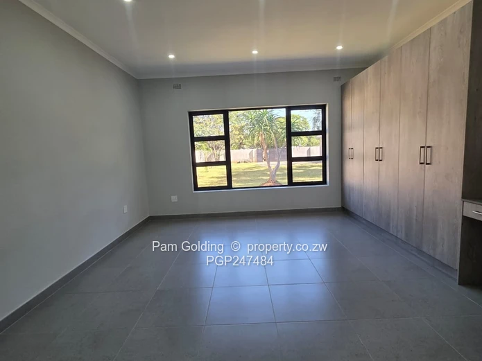 Sleek & Stylish 3 Bedroom Ensuite Residence