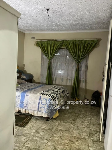 3 bed house for sale in Bloomingdale