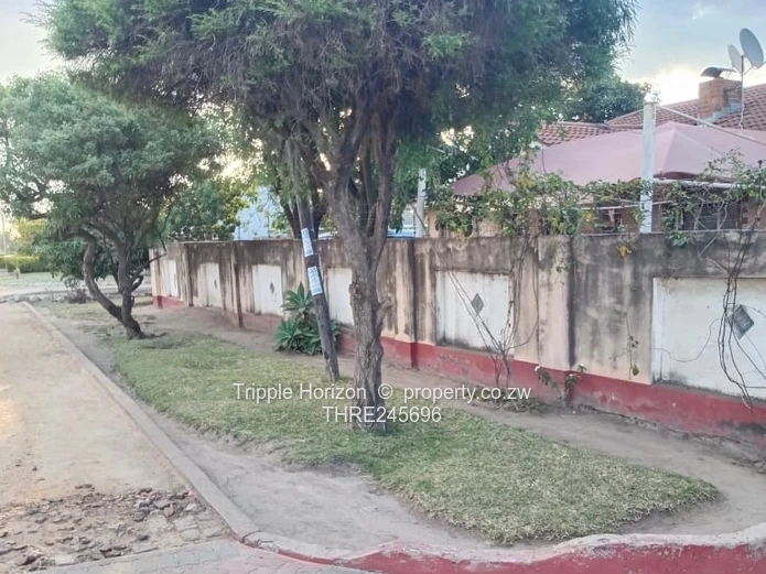 Mainway Meadows: 4-Bed Home on 600m² with Borehole