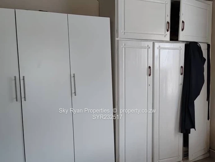 Glen Norah B House For Sale