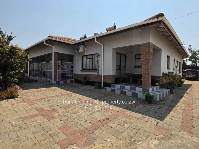 Beautiful off grid plot for sale in Kensington