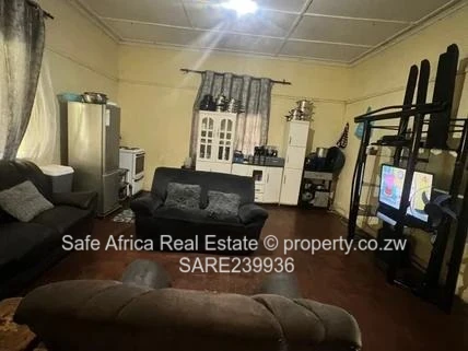 WATERFALLS- PROSPECT AREA 5 Bedroomed house for sale