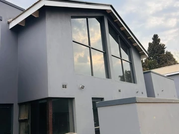 3 Bedroom Garden Flat