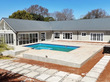 5 Bedroom House