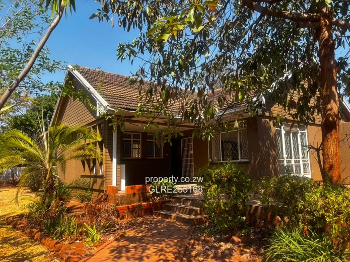 3-Bed Family Home in Emerald Hill, Harare West — Borehole