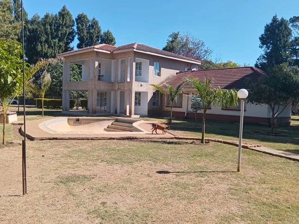 3-Bedroom Home with Pool & Borehole in Marlborough
