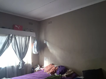 2 Bedroom Flat & Apartment