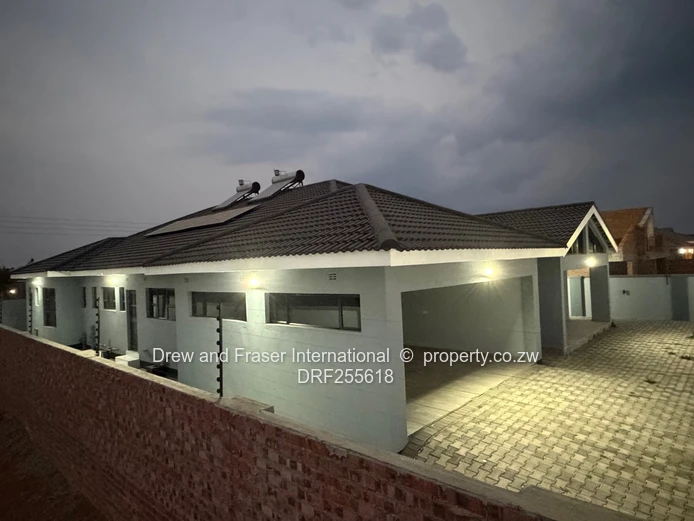 Gated Modern 4-Bed Home in Mabvazuva with Borehole