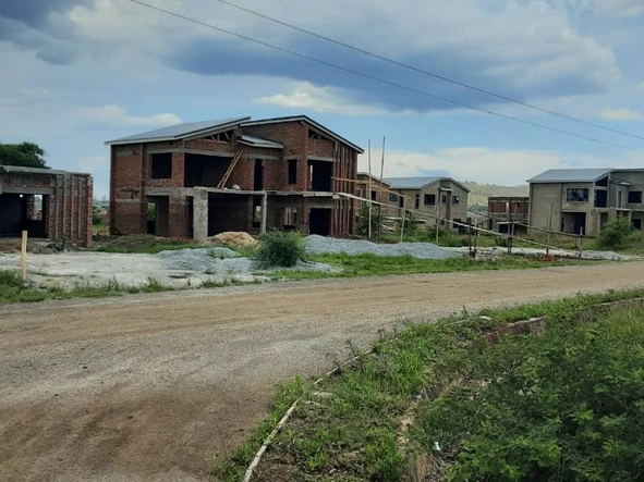 Stands & Residential Land