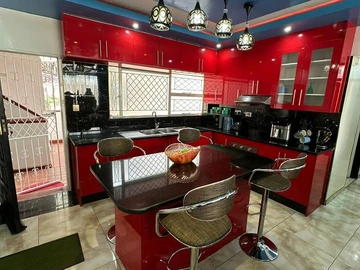 3 Bedroom Garden Flat