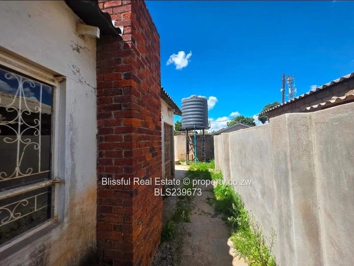 Chitungwiza Unit M house for sale 