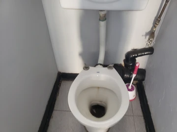 2 Bedroom Flat & Apartment