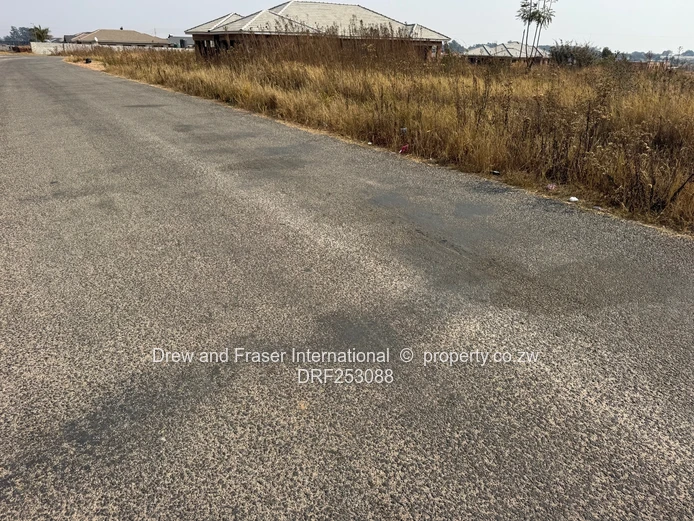 600 m² Stand on Tarred Main Road — Gated Erasmus Park
