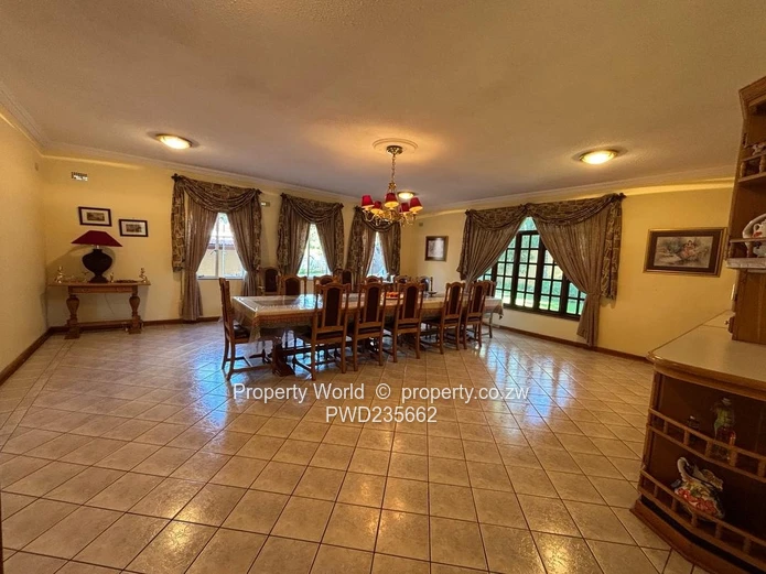 5 Bedroom House for Sale in Rolf Valley