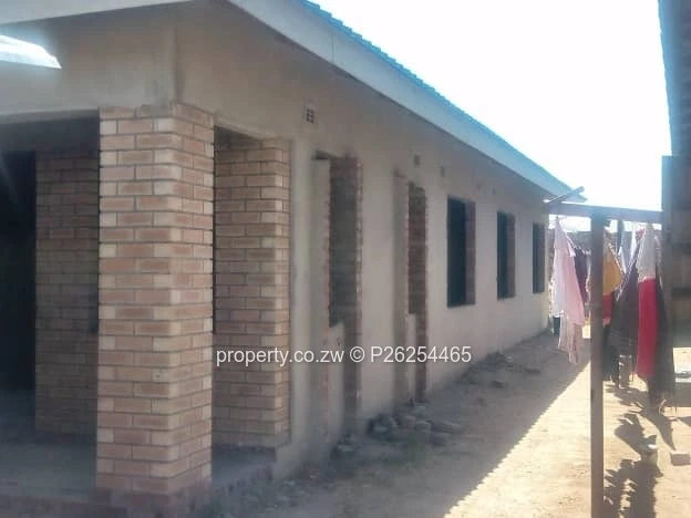 An incomplete 4 bedroomed house for sale in Fidelity Southview park
