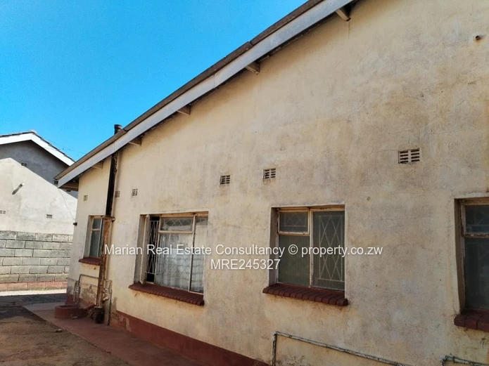 3 Bedroom House, Mahatshula For Sale