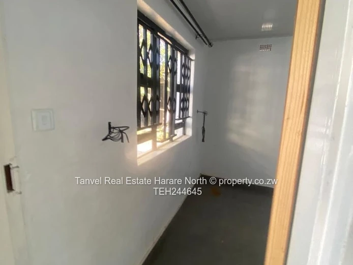 For Sale MABELREIGH SUNRIDGE with Harare Drive Road Frontage $190k  .