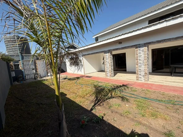 5 Bedroom House