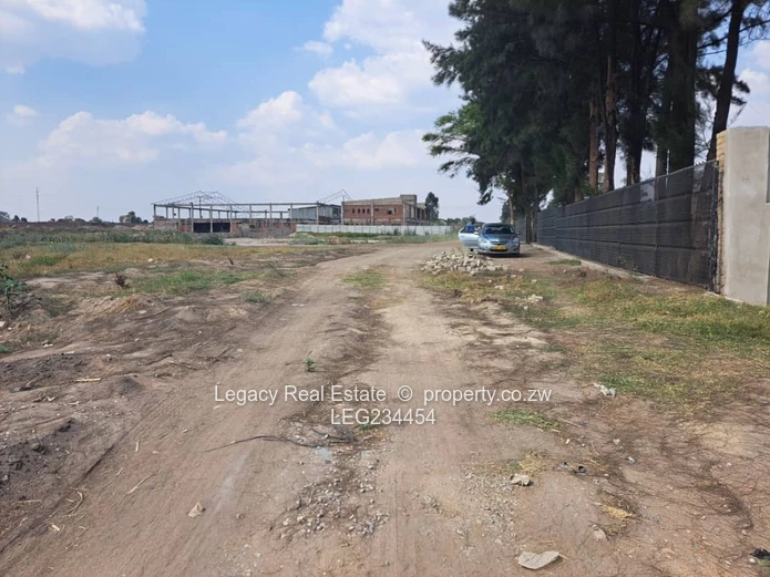 Chitungwiza – 4000sqm Industrial Stand for Sale