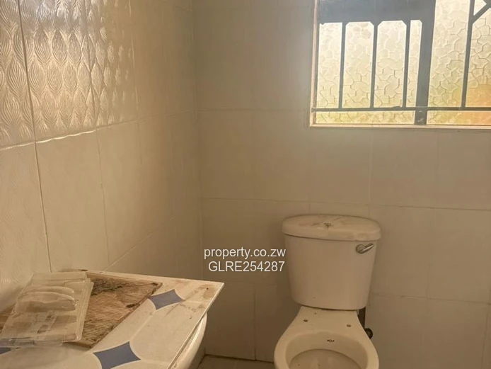 Bright 3-Bed Mabelreign Flat 