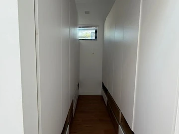 4 Bedroom Flat & Apartment