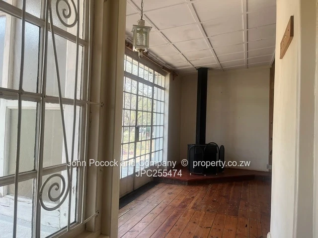 Suburbs prime area NEW Listing (Sole Mandate)