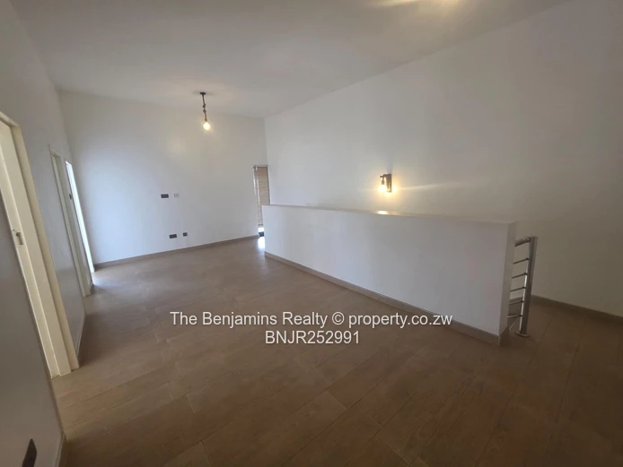 Four Bedroom Townhouse In Avondale