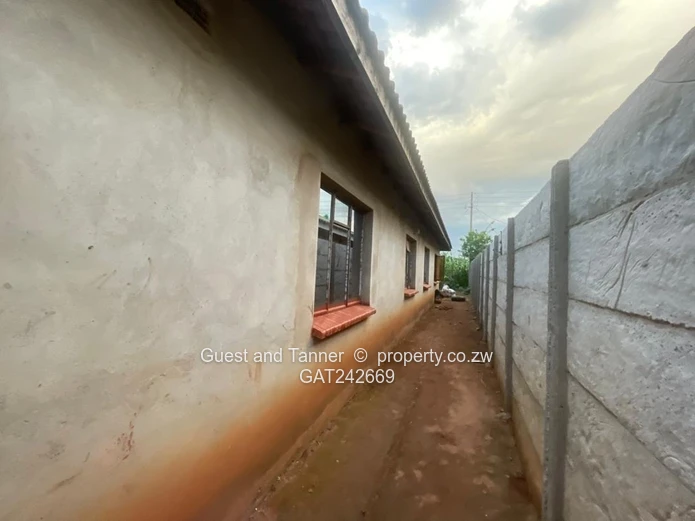 4 bedroom House For Sale in Garanary Park