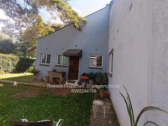 Helensvale Executive House for Sale