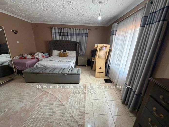 WestgateArea D 4-Bed Home: Gated, Borehole $220k