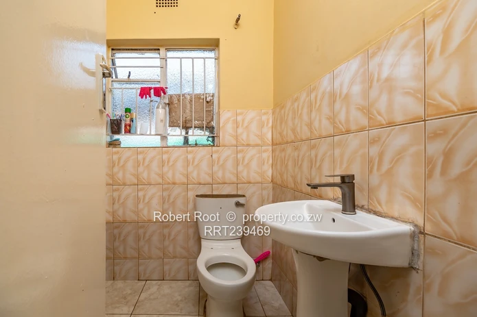 5- Bedroom Investment Property – Glaudina