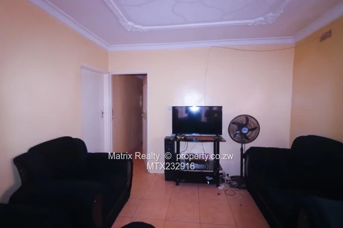 4 Bedroom House for Sale in Kuwadzana