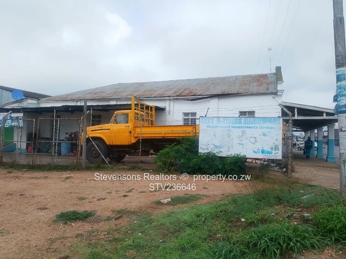 Prime Commercial/Indistrial Property Im Masvingo!