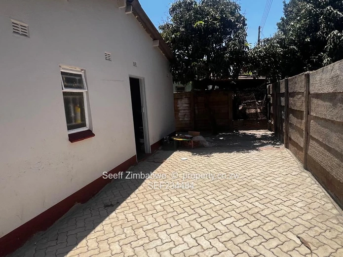 Rooms available in Kuwadzana 