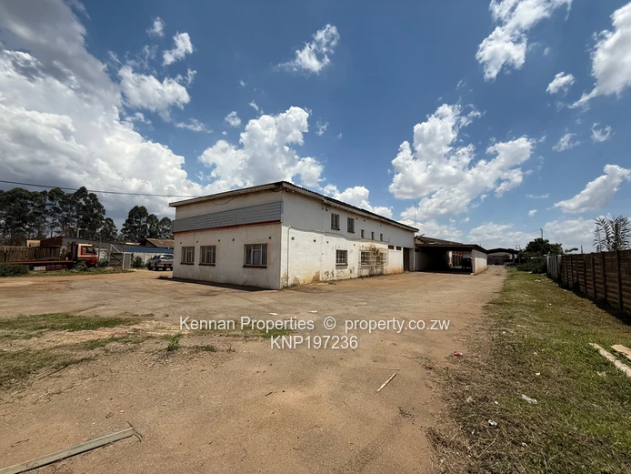 Warehouse with multiple facilities available 