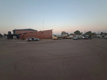 Commercial & Industrial Land