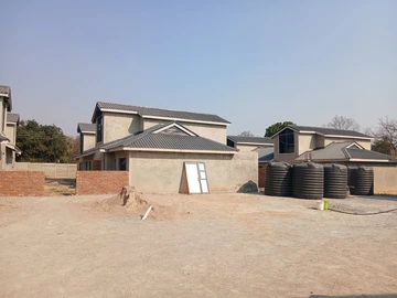 2 Bedroom Flat & Apartment